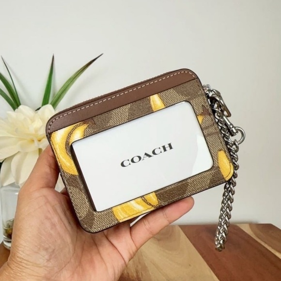 NWT Coach Zip Card Case In Signature Canvas With Banana Print cr833 - Picture 8 of 8